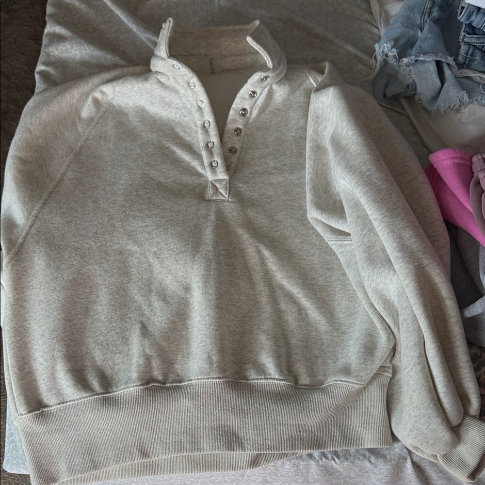Women's Gray Button-Up Sweatshirt